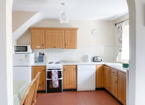 Sweetbriar Holiday Cottage, Mill Road Farm, Cluster of Pet-Friendly Holiday Accommodation Available in Kilmore Quay, County Wexford