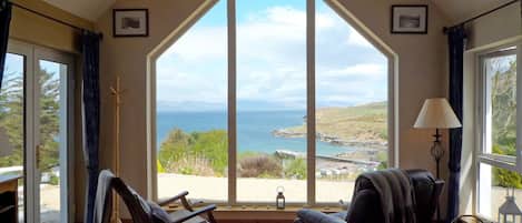 Radharc Na Cealla Holiday Home, Seaside Self-Catering Accommodation on the Ring of Kerry, County Kerry