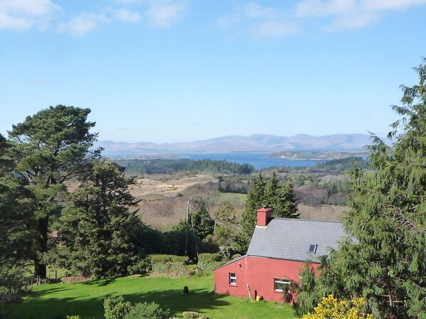 Angelas Farmhouse, Coastal Self Catering Accommodation near Kenmare, County Kerry