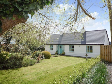 External View Fleur Cottage, A Self Catering Holiday Home in Kerry