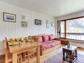 Pièce, Meubles, Propriété, Design Intérieur, Salon, Bâtiment, Table, Maison, Immobilier, Sol