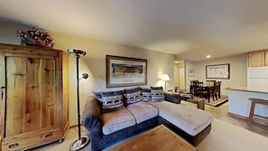 Spacious and Cozy Slopeside Home