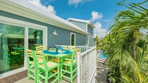 Some outdoor dining off the living area...