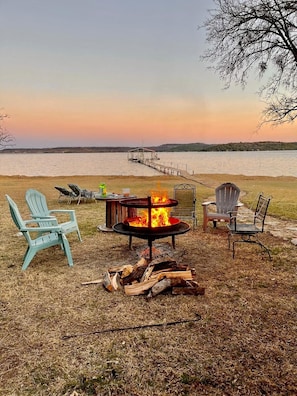 Roast s’mores as the sun goes down 