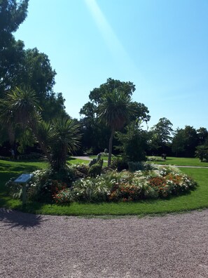 le jardin Dumaine à visiter absolument à 1 mn de la maison