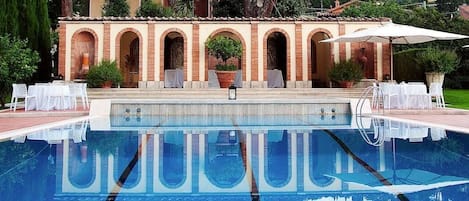 Beautiful Villa life! 15 Meter Pool and Pool House