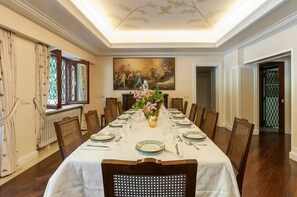 Dining Indoors for a Crowd