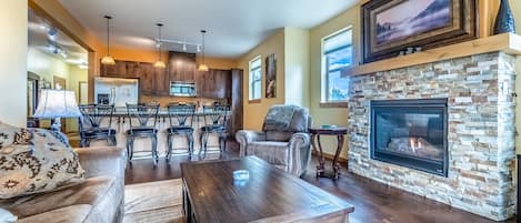 Living room - Additional seating at the kitchen island.