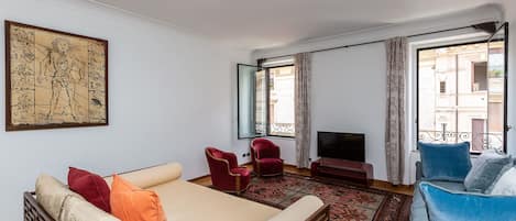 Spacious and bright living area with stunning view on Jewish Ghetto.

