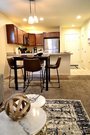 Dining Area & Kitchen