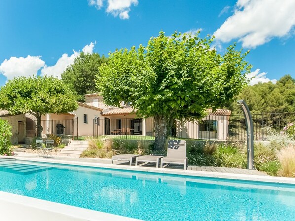 Extérieur maison de vacances [été]
