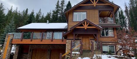 Modern rustic lodge in Panorama village short walk to Greywolf golf course