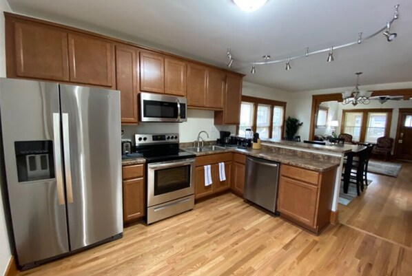 Enjoy this spacious open concept kitchen perfect for get togethers!