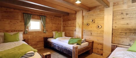 Ferienhütte mit 250qm, 5 Schlafzimmer, max. 15 Personen-Schlafzimmer 1