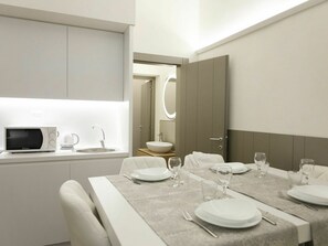Zimmer, Eigentum, Interior Design, Möbel, Tabelle, Gebäude, Wand, Wohnzimmer, Grundeigentum, Decke