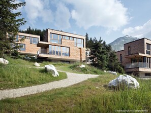Propriété, Maison, Zone Résidentielle, Architecture, Bâtiment, Jour, Immobilier, Domicile, Quartier, Lot Terre