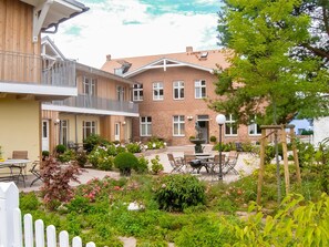 Herman`s Hof Appartement 6 - Innenhof/Terrasse