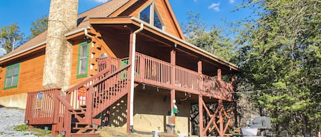 Pet Friendly Pigeon Forge Cabin - Baby Bear Cabin