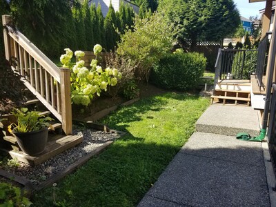 Fraser Heights 3 Br Basement Suite Surrey 