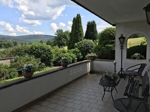 Gorgeous views, large garden, new remote-controlled awning for perfect comfort.