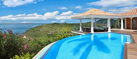 Happy Bay St Martin Luxury Villa