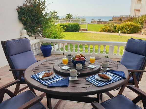 Sea and pool views from casitamar terrace