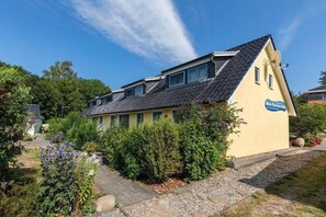 Außenansicht des Gebäudes. Einst Alte Bäckerei, jetzt 4 schmucke Ferienhäuser