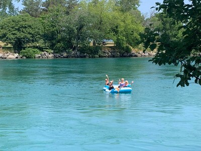 One mile from the Brink of Niagara Falls