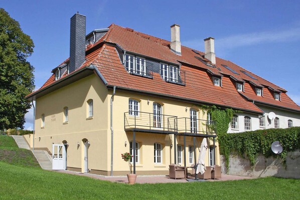 Stugans exteriör [sommar]