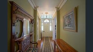 Hallway/entrance