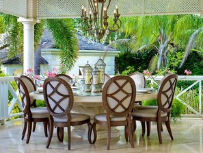Outdoor dining