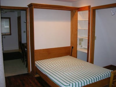  Full Apartment Amidst the Tall Trees!     Clean compliant!                     