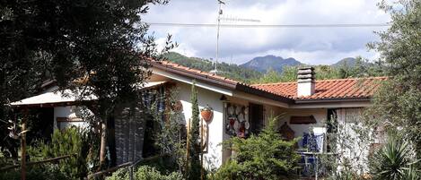 The independent Maison d' Amis with its private terrace