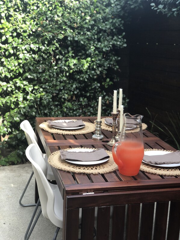 Outdoor dining