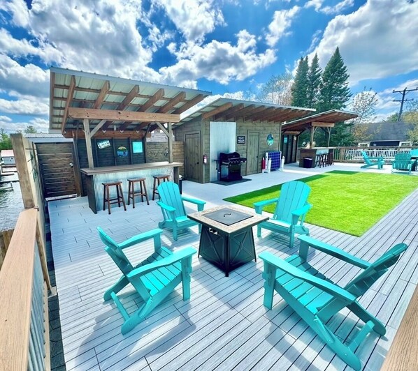 New redone upper deck on top of units for renters