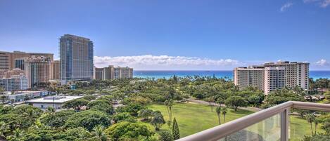 Honolulu Vacation Rental | Studio | 1BA | 346 Sq Ft | Elevator Access