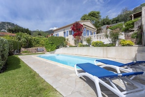 Villa with pool and garden