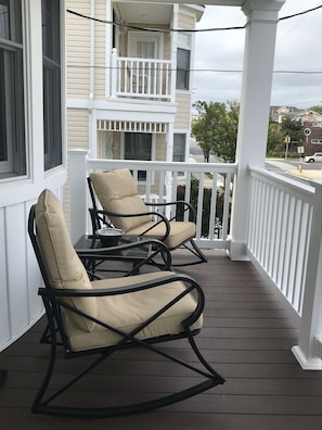 1st Floor Porch