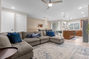 1568 Carey Palm Circle (2).jpg