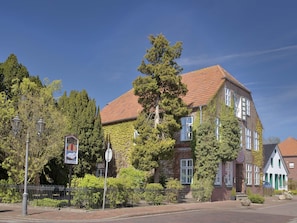 Hotel Packhaus, (Hooksiel), LHS 06255-Außenansicht