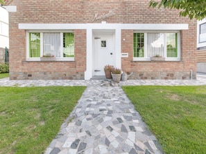 Building, Window, Plant, Property, Door, House, Road Surface, Architecture, Brickwork, Land Lot