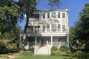 Welcome to your Commissioning Week home - custom built on the Severn River