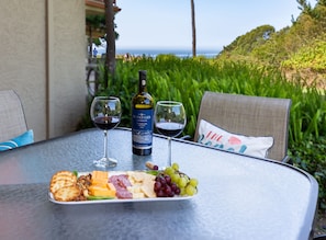 Partial Ocean view from LR patio. Sunsets in Jan & Feb