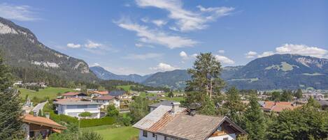 Außenseite Ferienhaus [Sommer]