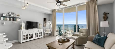 Beachfront Living area with smart tv and comfy recliner