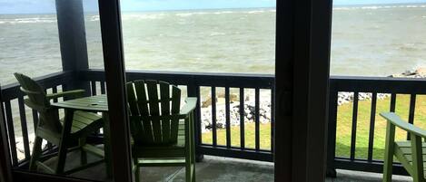 View  the Atlantic Ocean and Hunting Island from our corner unit condo 