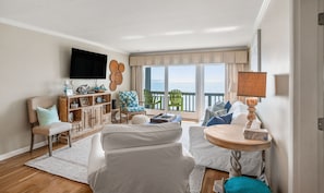 The most incredible view! One of a kind on Fripp Island. Corner unit!