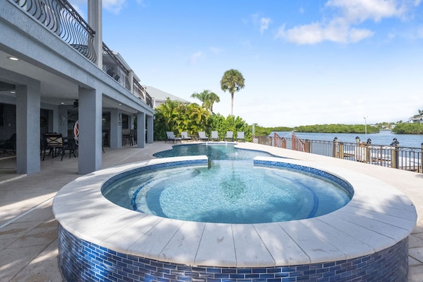 Private Pool and Spa