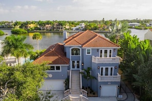 Mainsail - Siesta Key Luxury Rental Properties