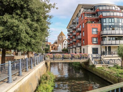 Kingston Upon Thames, GB Vacation Rentals: house rentals & more | Vrbo